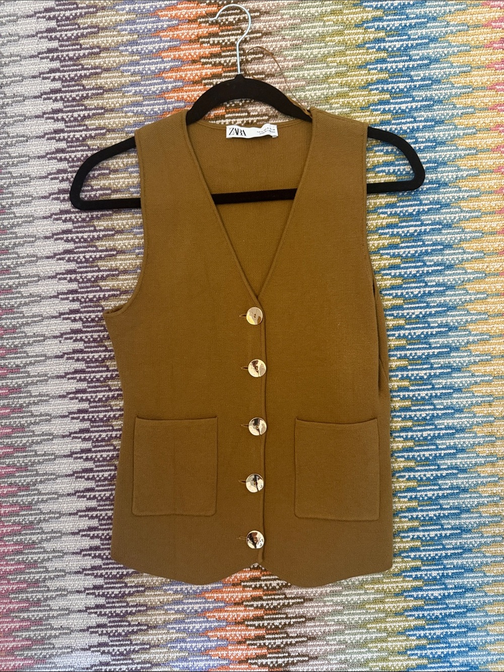 Zara sleeveless sweater with gold buttons. Size S
